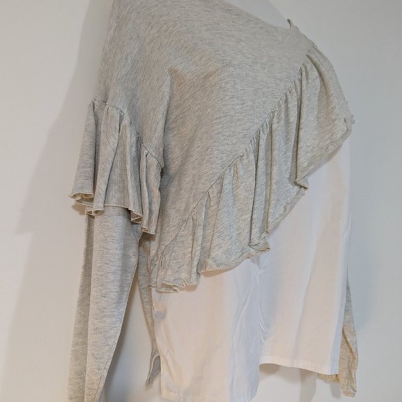 Ontwelfth Grey & White Ruffle Sweater s:L - Picture 9 of 11